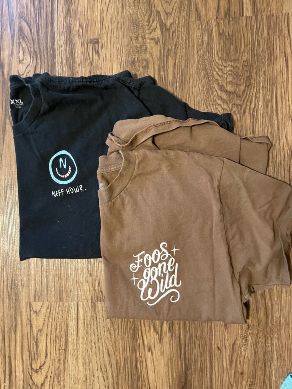 T shirt bundle - black Neff XL  Gone Wild brown L